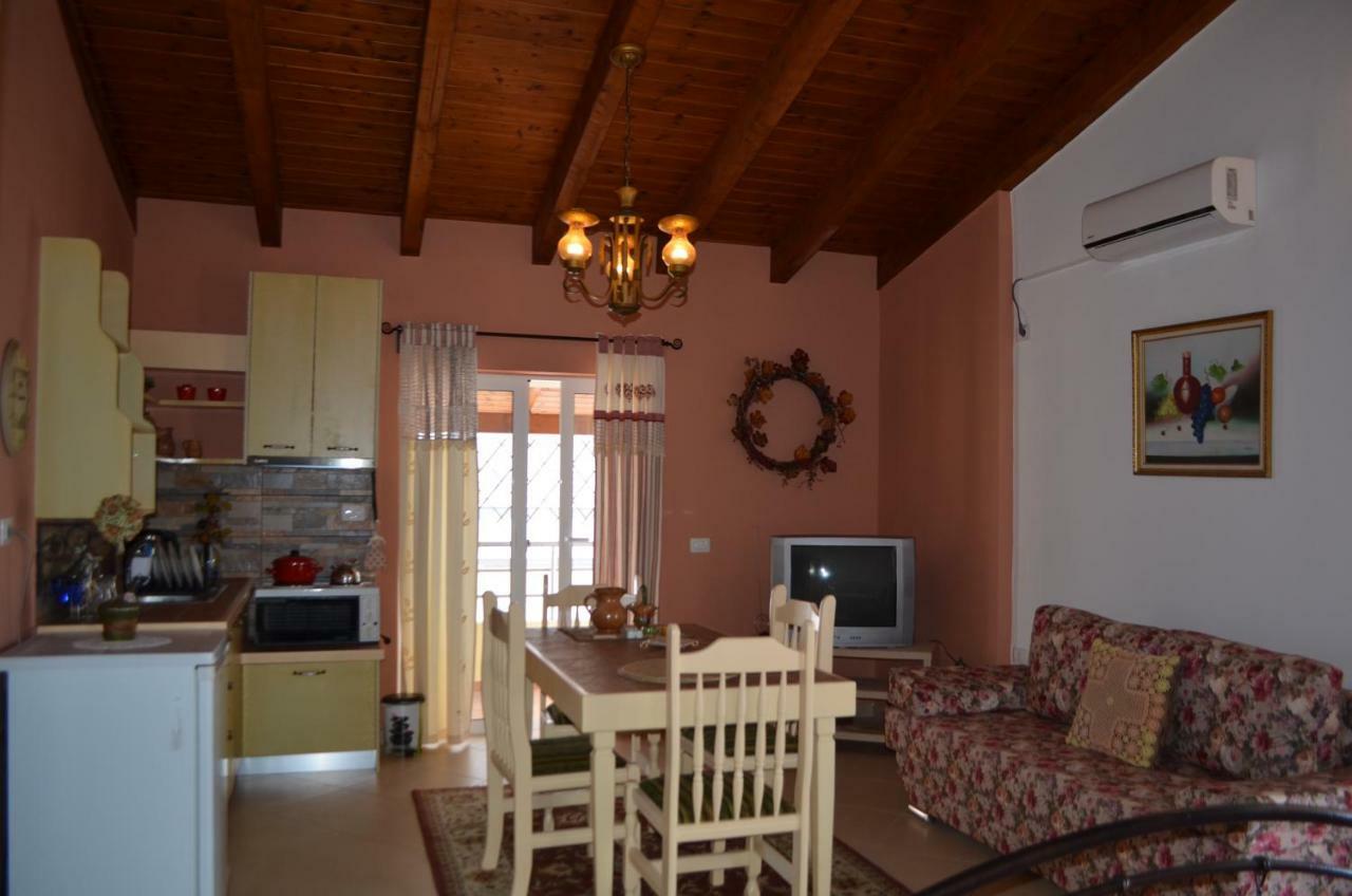 Jelena'S Luxury Apartments Sarandë Eksteriør billede