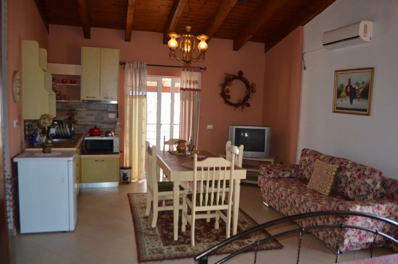 Jelena'S Luxury Apartments Sarandë Eksteriør billede